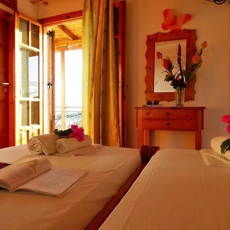 Apartment Amazing Sunsets A Step Away From The Beach *
